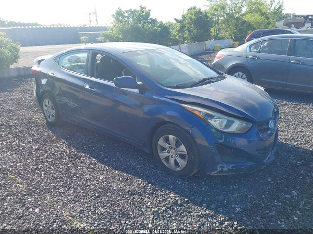 Salvage Hyundai ELANTRA Image