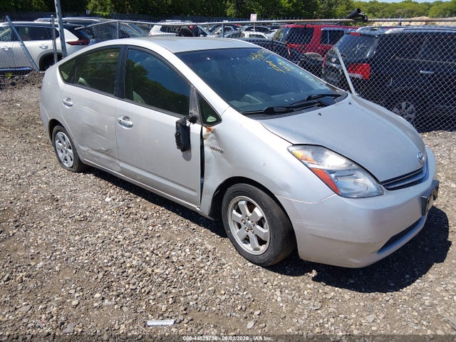 Salvage Toyota Prius Image