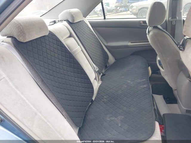 Toyota Camry Le V6