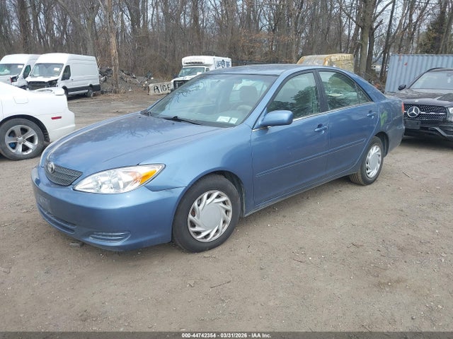 Toyota Camry Le V6