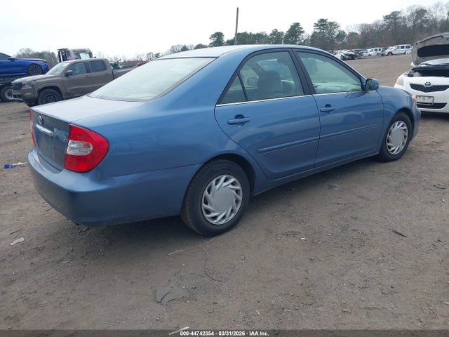 Toyota Camry Le V6