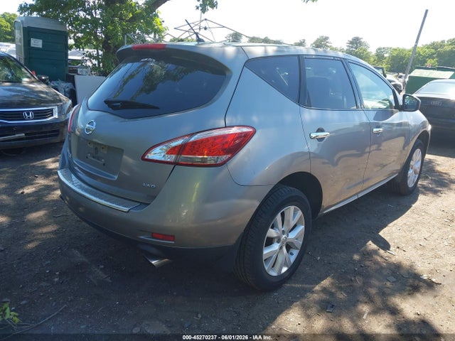 Nissan Murano S