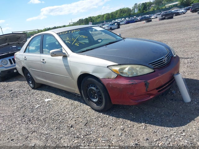 Salvage Toyota Camry Image