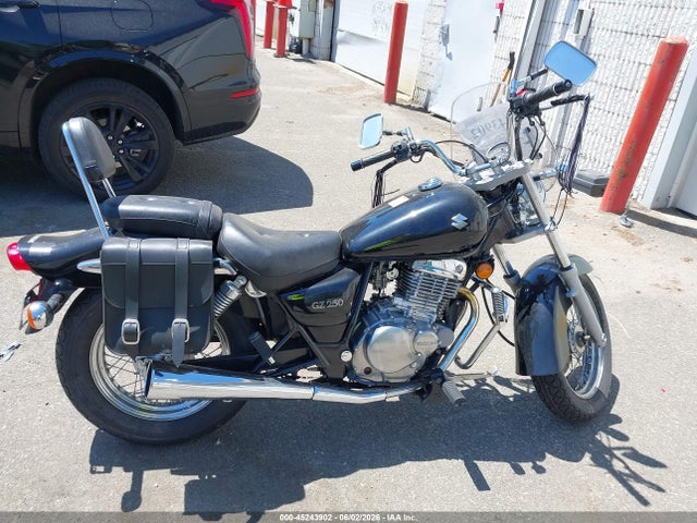 Suzuki Gz250