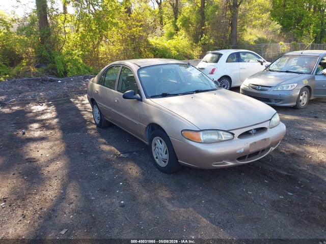 Salvage Ford Escort Image