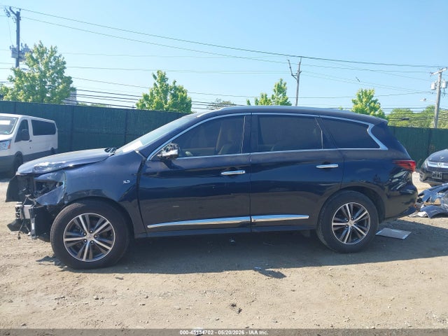 INFINITI Qx Luxe