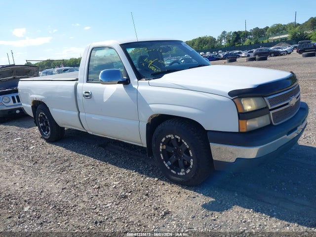 Salvage Chevrolet Silverado 1500 Image