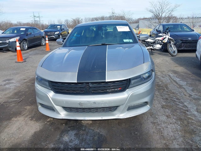 Dodge Charger Sxt