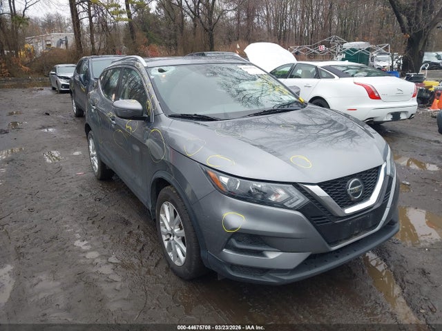 Salvage Nissan Rogue Image