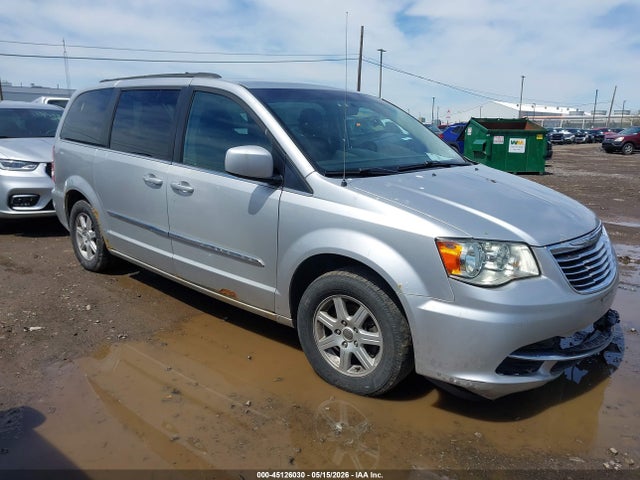 Salvage Chrysler Town & Country Image