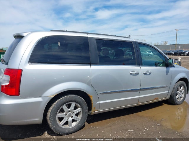Chrysler Town & Country Touring
