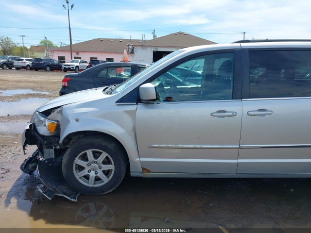 Chrysler Town & Country Touring