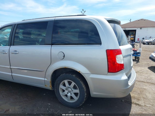 Chrysler Town & Country Touring