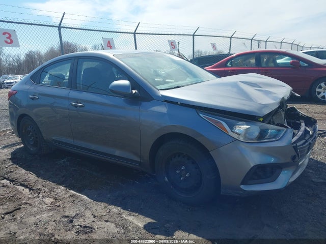 Salvage Hyundai ACCENT Image