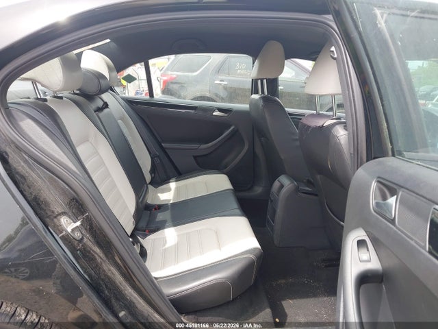Volkswagen Jetta 1.8t Sport