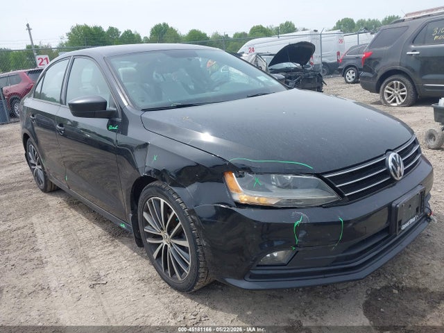 Salvage Volkswagen Jetta Image