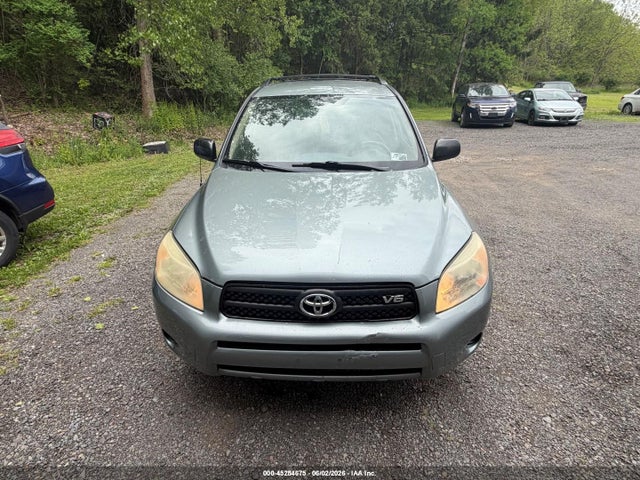 Toyota RAV4 Base V6