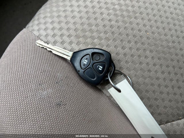Toyota RAV4 Base V6
