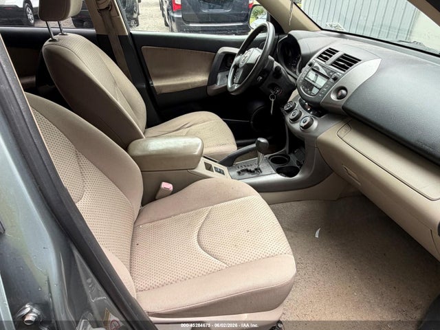 Toyota RAV4 Base V6