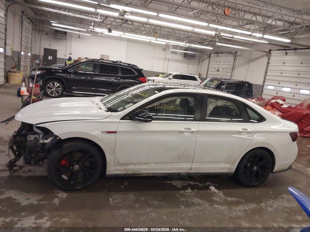 Volkswagen Jetta 2.0t Autobahn