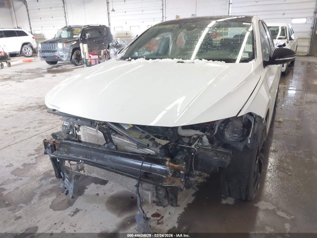 Volkswagen Jetta 2.0t Autobahn
