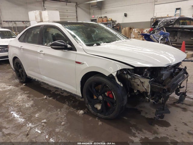 Salvage Volkswagen Jetta Image