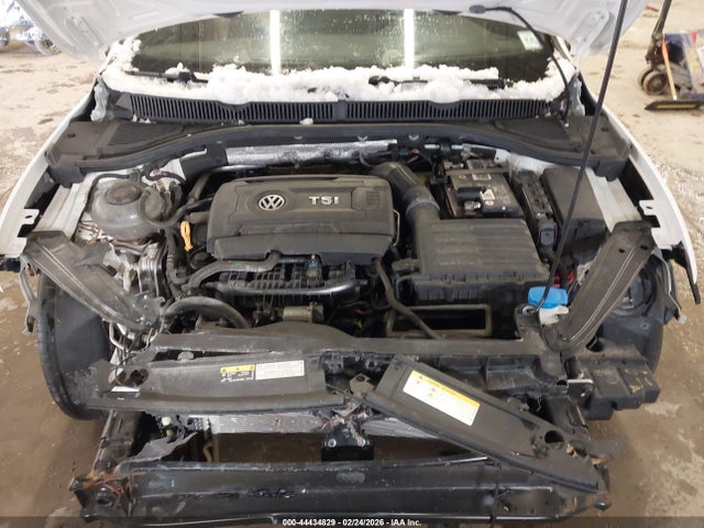 Volkswagen Jetta 2.0t Autobahn