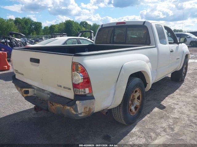 Toyota Tacoma Base V6