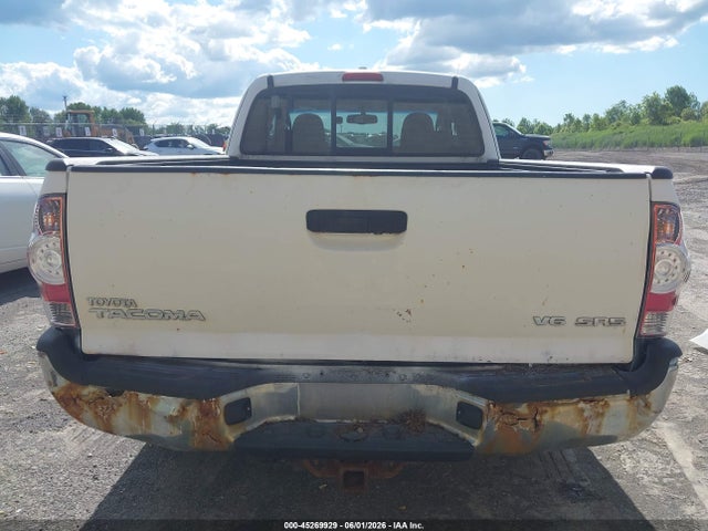 Toyota Tacoma Base V6