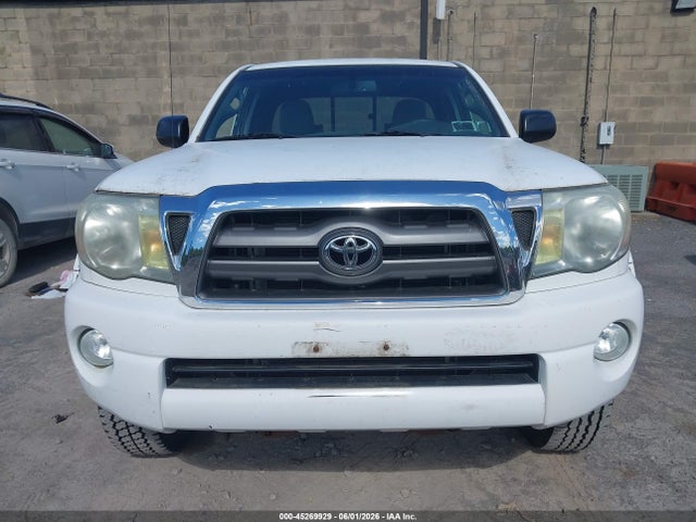 Toyota Tacoma Base V6
