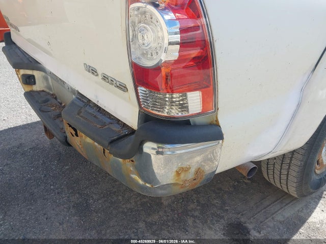 Toyota Tacoma Base V6