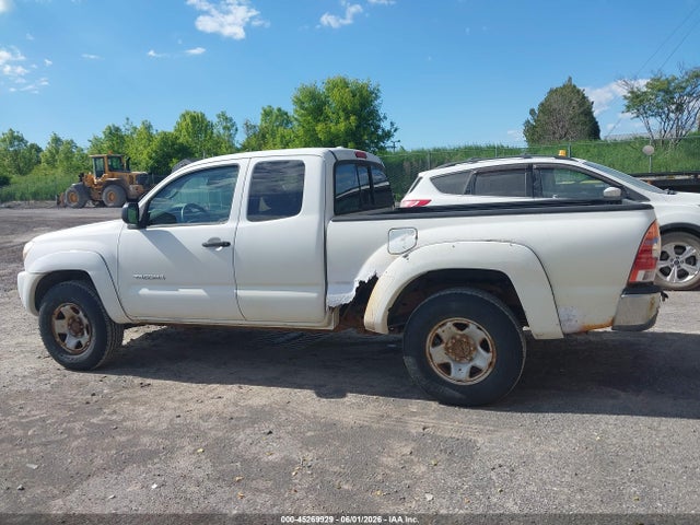Toyota Tacoma Base V6