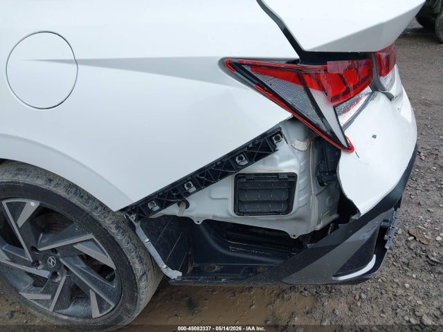 Hyundai ELANTRA Limited