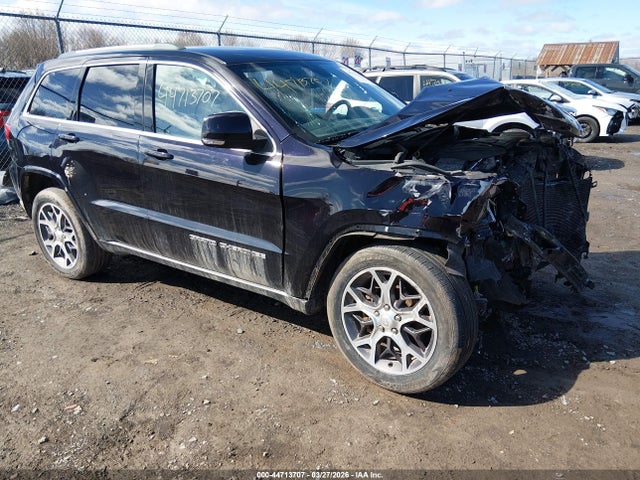 Salvage Jeep Grand Cherokee Image
