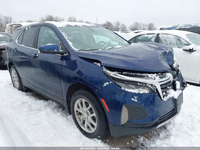 Salvage Chevrolet Equinox Image