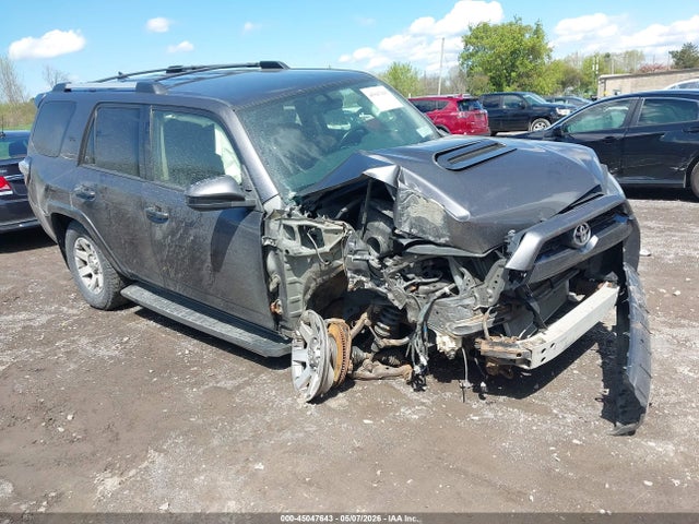 Salvage Toyota 4Runner Image