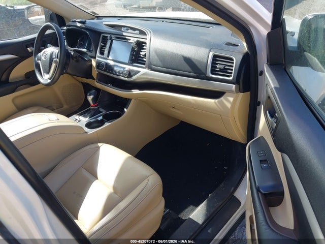 Toyota Highlander Xle V6