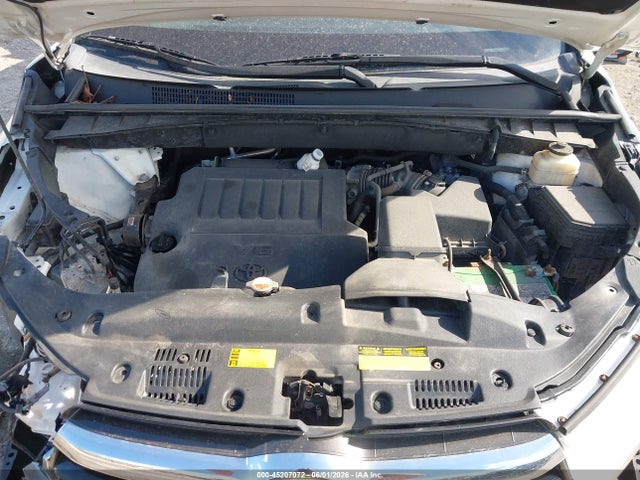 Toyota Highlander Xle V6