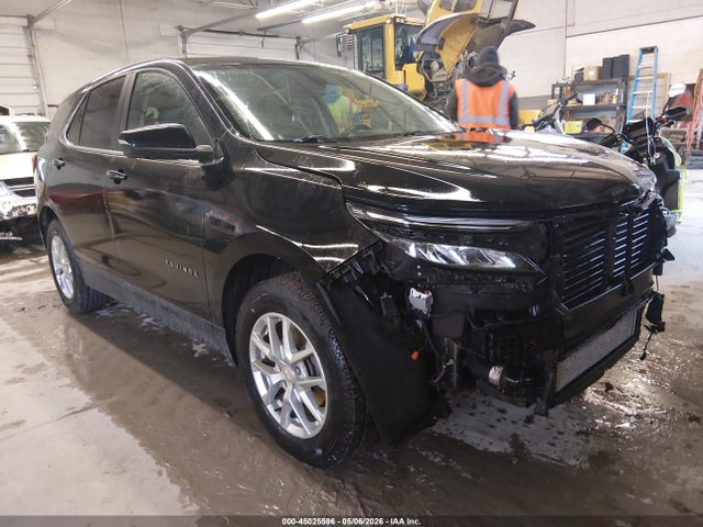 Salvage Chevrolet Equinox Image