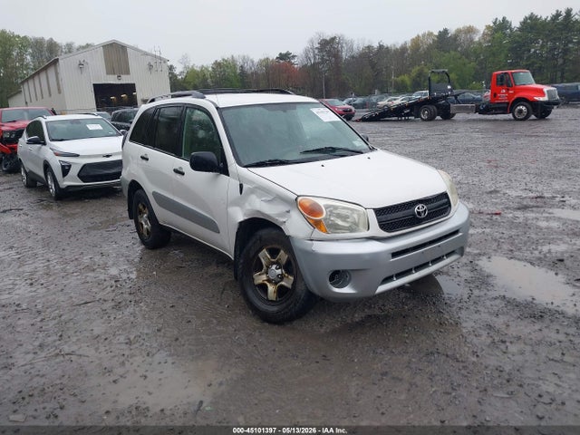 Salvage Toyota RAV4 Image