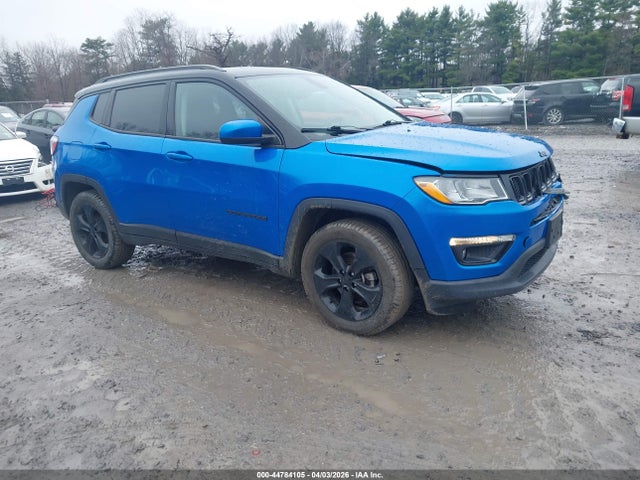 Salvage Jeep Compass Image