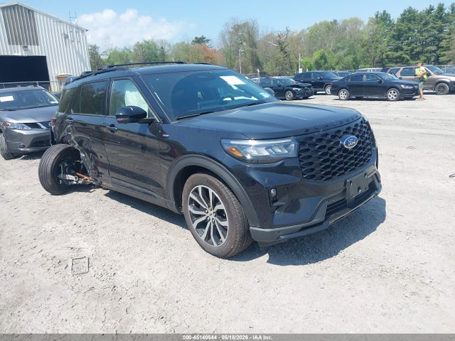 Salvage Ford Explorer Image