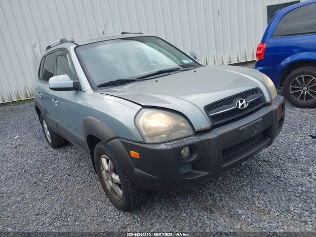 Salvage Hyundai TUCSON Image