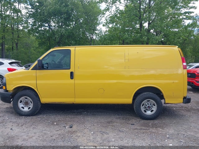GMC Savana Rwd 2500 Regular Wheelbase Work Van