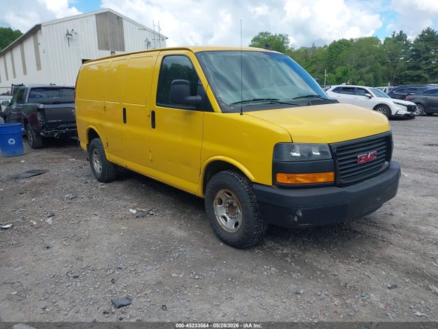 Salvage GMC Savana Image