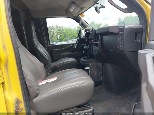 GMC Savana Rwd 2500 Regular Wheelbase Work Van