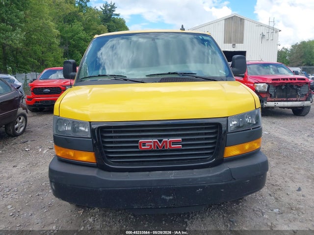 GMC Savana Rwd 2500 Regular Wheelbase Work Van