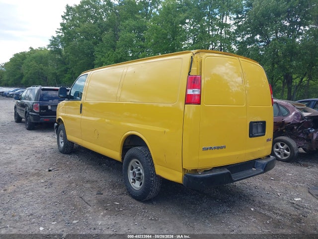 GMC Savana Rwd 2500 Regular Wheelbase Work Van