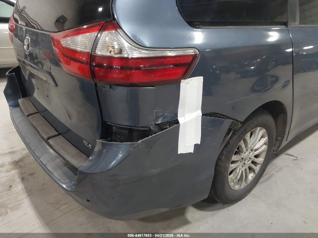 Toyota Sienna Xle 8 Passenger