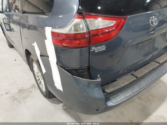Toyota Sienna Xle 8 Passenger